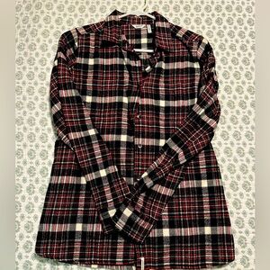 Women’s Woolrich Flannel Button Up Shirt Size Medium Black/Red/White Color